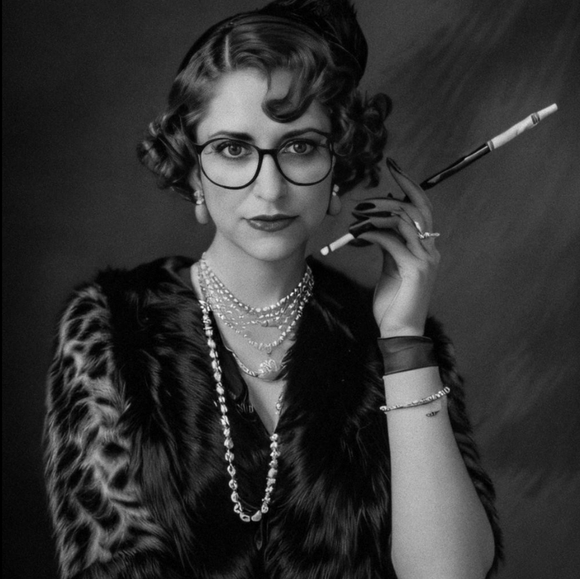 Meet your Posher, Kim - Picture 3 of 9